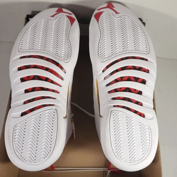 Men's Air Jordan 12 FIBA - Picture 4 of 10
